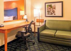 Fairfield Inn & Suites Canton 5