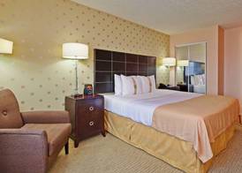Holiday Inn BLOOMINGTON-UNIVERSITY AREA by IHG 4