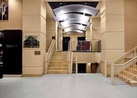 Courtyard by Marriott Columbus Downtown 5