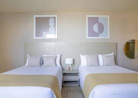 Ixchel Beach Hotel 5