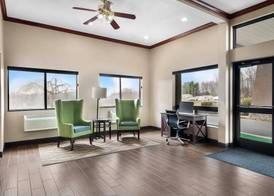 Comfort Inn & Suites North East 3