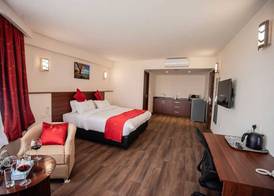 The Crossroads Hotel, Westlands 4