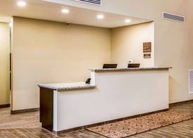 Comfort Suites Wooster near University Campus 2
