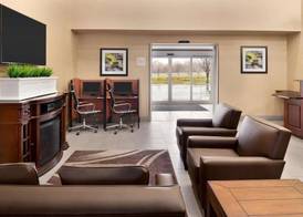 Hawthorn Extended Stay by Wyndham Milwaukee Airport 2