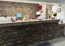 Country Inn & Suites by Radisson, Grand Rapids Airport, MI 3