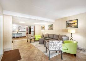 Quality Inn Harpers Ferry - Charles Town 5