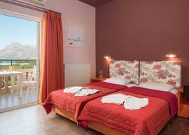 Petritos Rooms and Studios 3