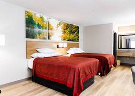 Days Inn by Wyndham Cincinnati East 5