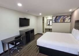 Travelodge by Wyndham Buena Park 3
