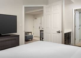 Residence Inn by Marriott Phoenix Airport 4
