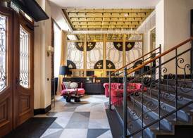 Hotel Golden Queen 3