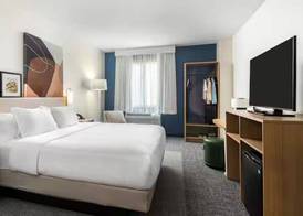 Clemmons inn & suites 3