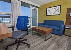Holiday Inn Express NAGS HEAD OCEANFRONT by IHG 5