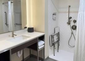 Holiday Inn & Suites FAYETTEVILLE W-FORT BRAGG AREA by IHG 5