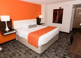 Howard Johnson by Wyndham Portsmouth 5