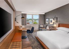 Sheraton Portsmouth Harborside Hotel 4