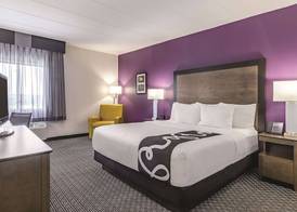 La Quinta by Wyndham Warwick Providence Airport 5