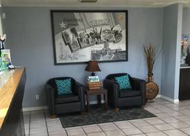 Super 8 by Wyndham Cleburne 4