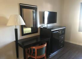 Manhattan Inn & Suites 3