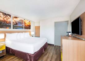 Days Inn by Wyndham Charlottesville/University Area 5