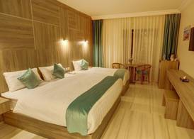 Turquoise Hotel 5