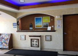Days Inn & Suites by Wyndham Cleburne TX 3