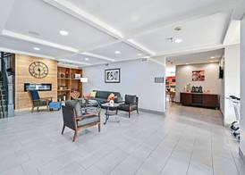 Country Inn & Suites by Radisson, Bloomington-Normal Airport, IL 4