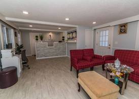 Howard Johnson by Wyndham Acton 4