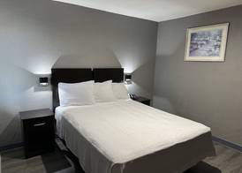 Americas Best Value Inn and Suites Groves 5