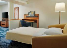 Fairfield Inn & Suites by Marriott Frederick 5