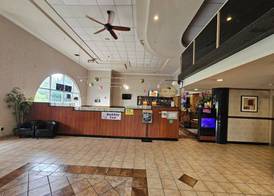 Ramada by Wyndham SeaTac Airport 3