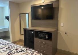 Red Roof Inn Haltom City 4