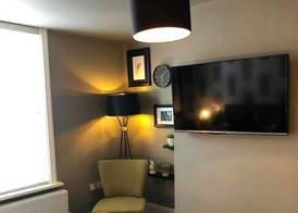 The Wheatsheaf Pub, Kitchen & Rooms 4