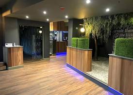 Beverley Hotel 4