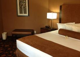 Best Western Plus Suites Hotel Coronado Island 5