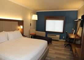 Holiday Inn Express & Suites GREENVILLE by IHG 4