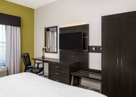 Holiday Inn Express & Suites FLORENCE I-95 @ HWY 327 by IHG 4