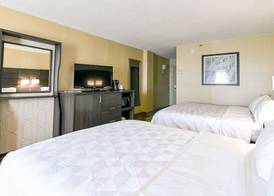Holiday Inn CHARLOTTESVILLE-UNIV AREA by IHG 3