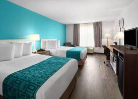 Howard Johnson by Wyndham Romulus Detroit Metro Airport 4