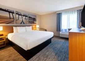 Days Inn by Wyndham Racine/Sturtevant 4