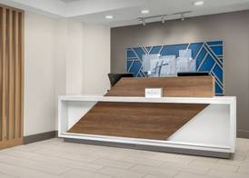 Holiday Inn Express & Suites GREENSBORO - AIRPORT AREA by IHG 2