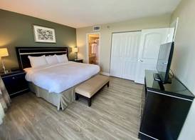 Radisson Suite Hotel Oceanfront 4