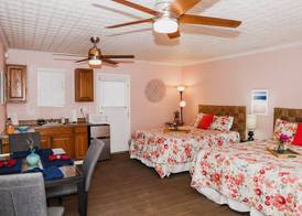 Sequoia Studio w/ Private Patio 4