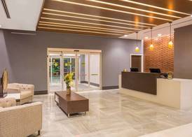 Wingate by Wyndham Miami Airport 2