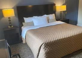 Fairview Inn Airport 3