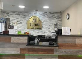 La Quinta Inn and Suites by Wyndham Cincinnati North 4