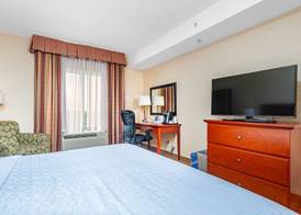 Holiday Inn Express & Suites CLARINGTON - BOWMANVILLE by IHG 4