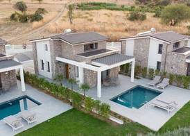 Terra Olivia Luxury Villas and Suites 3