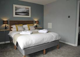 The Coach Hotel 4