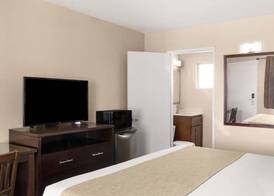 Travelodge by Wyndham Everett City Center 5